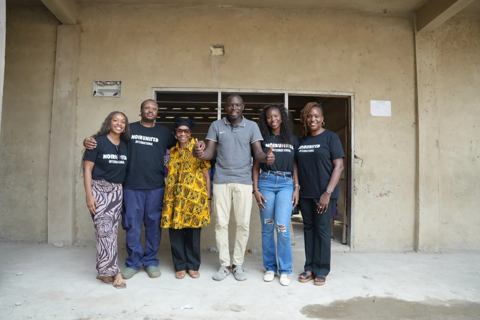 The NoirUnited team at the school in Mamobi-Nima.