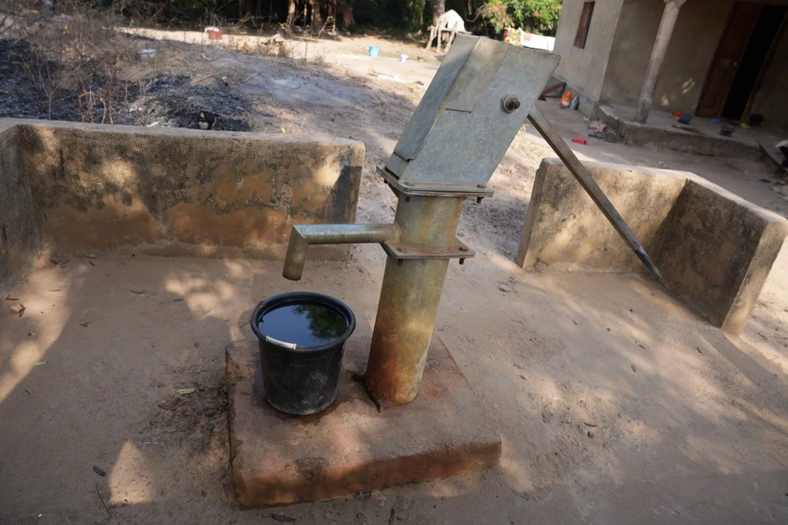 The newly built well in Boffa, Guinea.